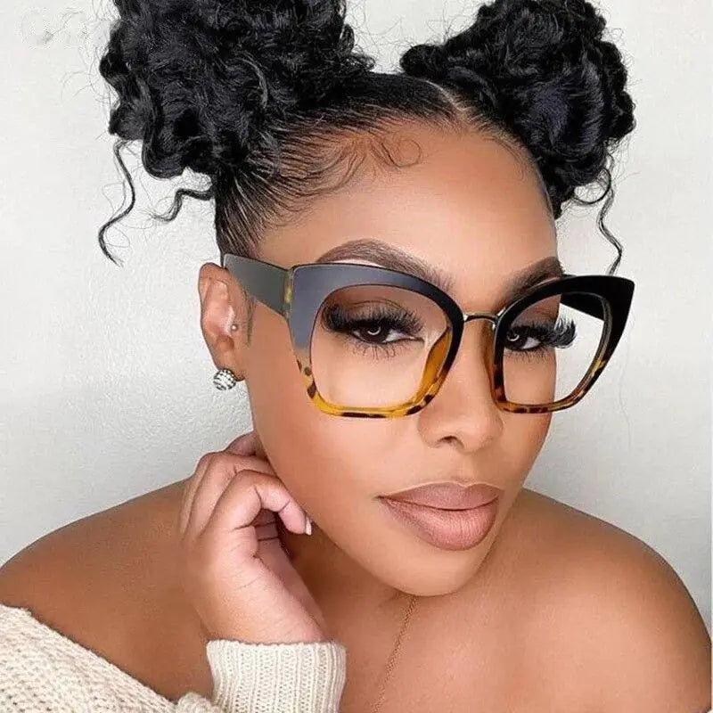 Nevaeh Round Pointed Eyeglasses