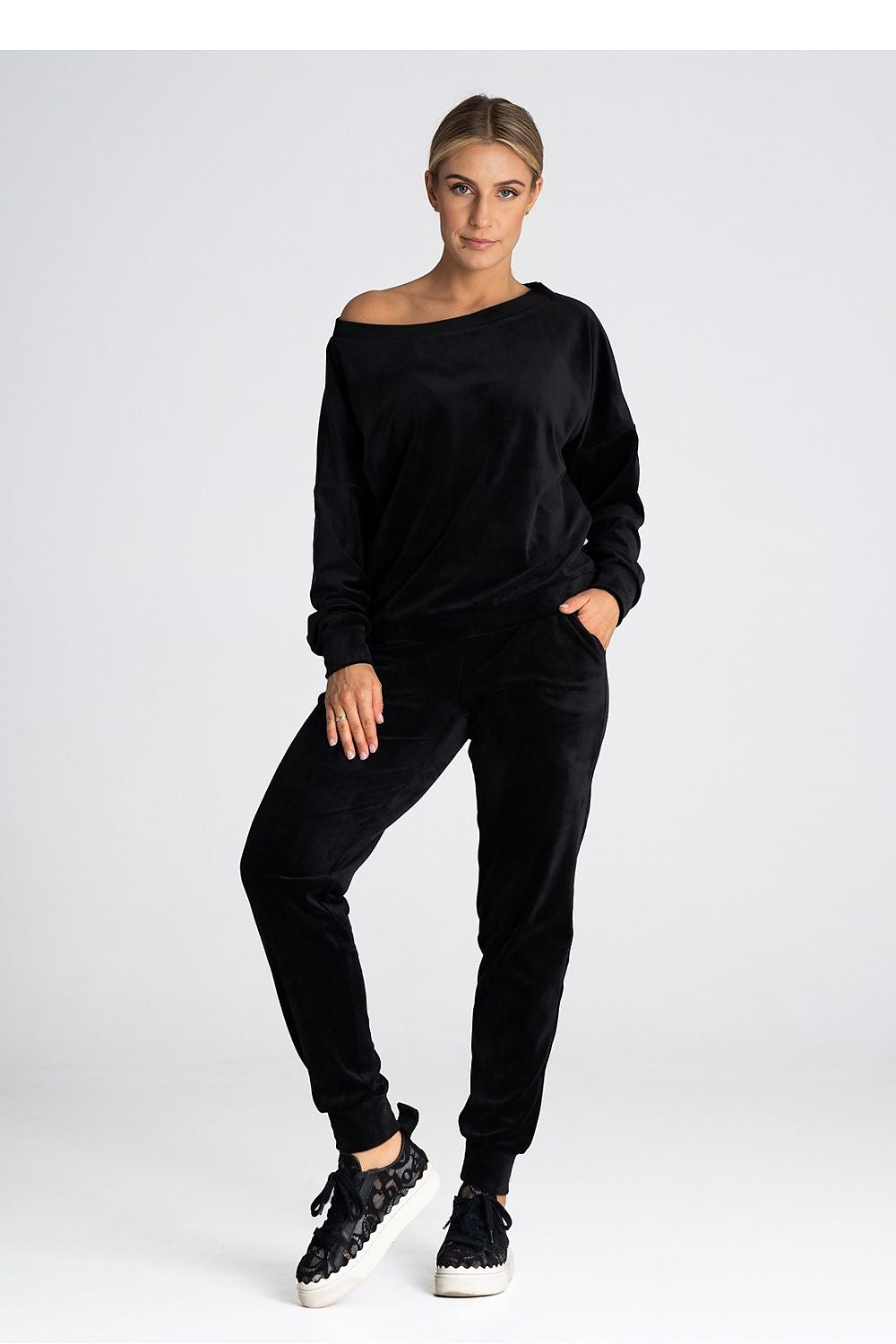 Tracksuit trousers model 189283 Figl