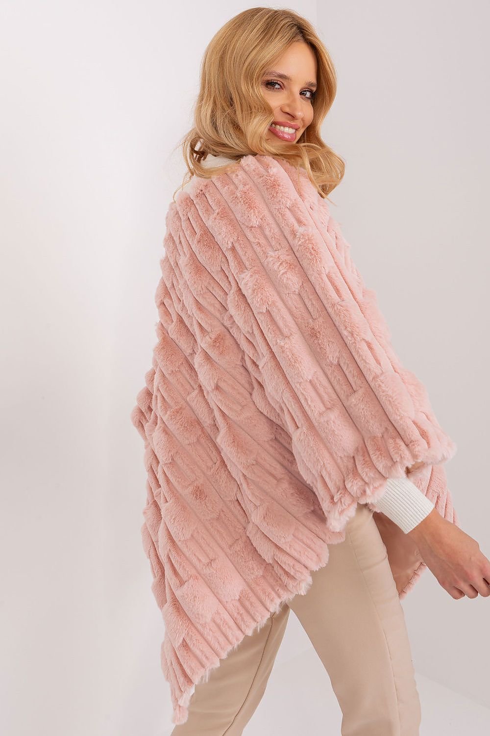 Poncho model 200534 AT