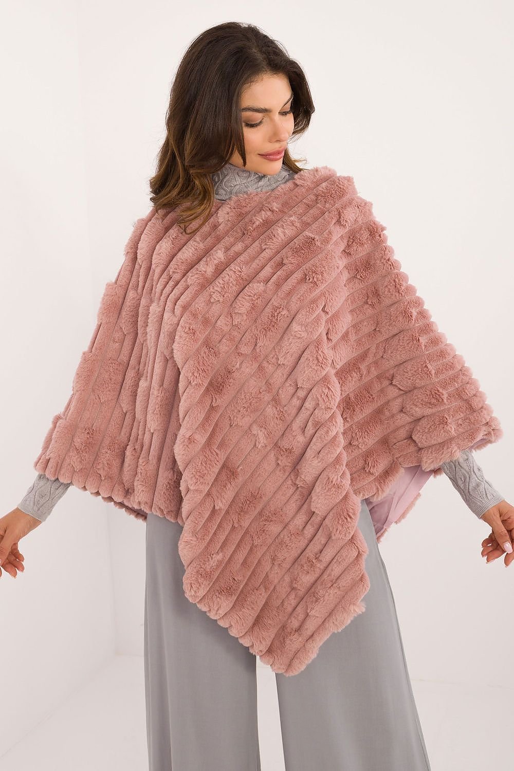 Poncho model 200534 AT