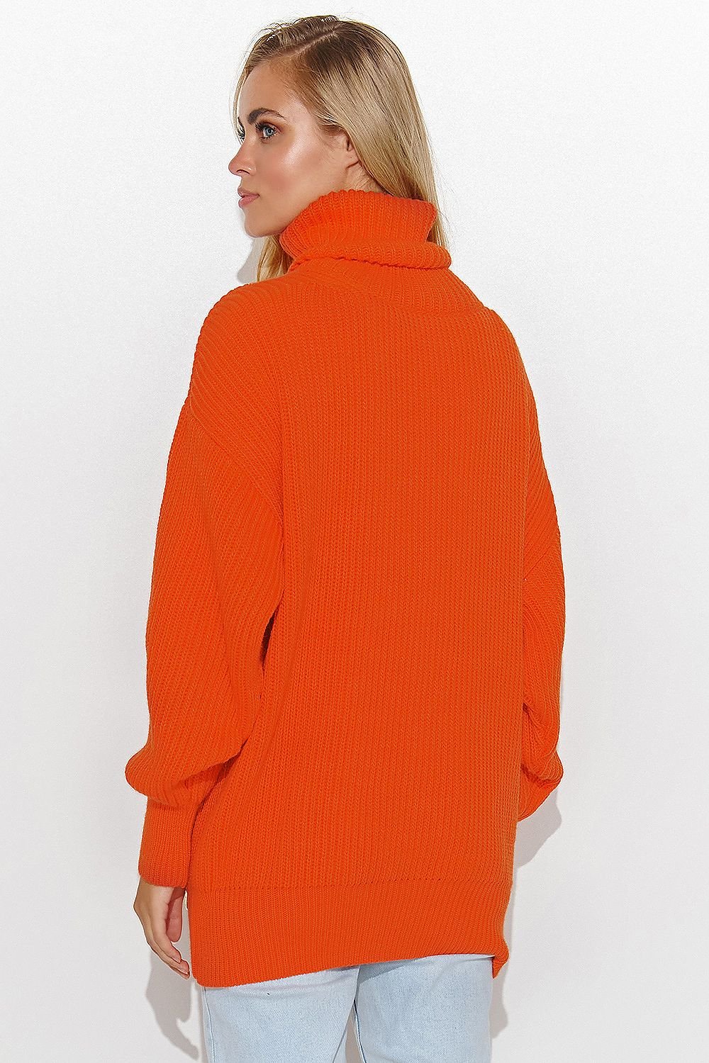 Turtleneck model 185216 Makadamia