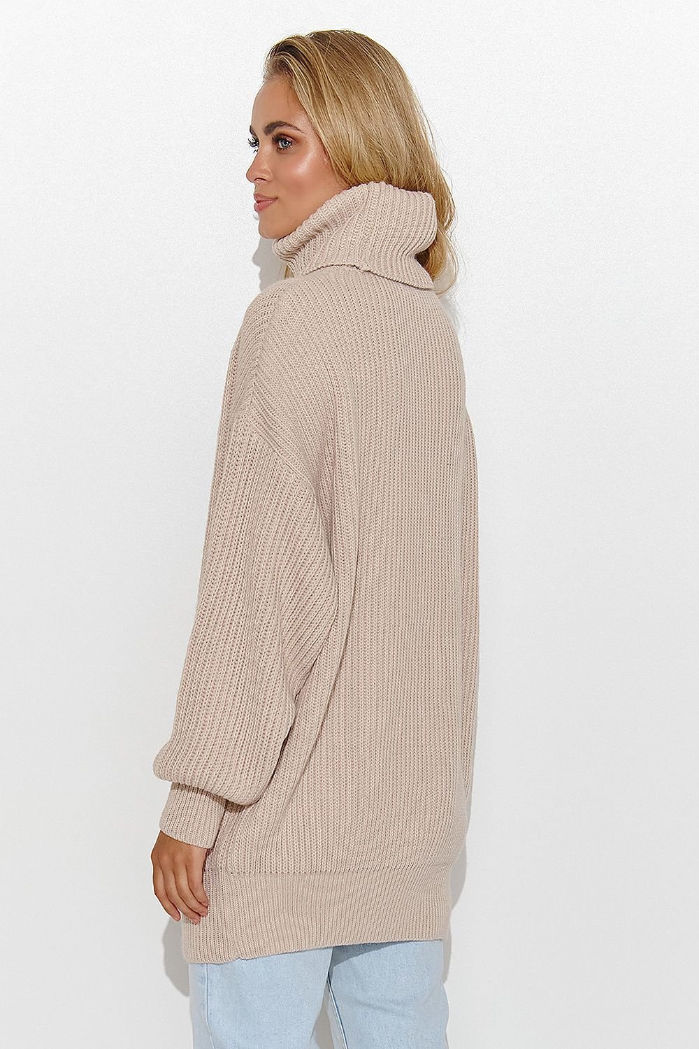 Turtleneck model 185216 Makadamia